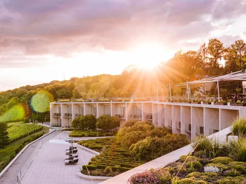 Royal Champagne Hotel & Spa